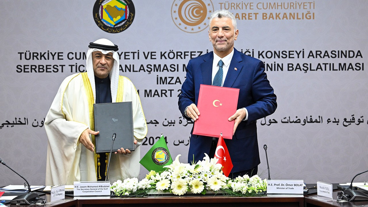 Ticaret Bakanı Ömer Bolat, Katar Sanayi ve Ticaret Bakanı Şeyh Mohammad