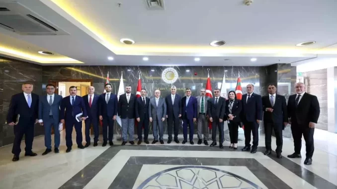 ticaret-bakani-bolat-uluslararasi-nakliyecile-18766829_amp